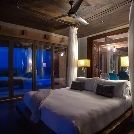 Gladden Private Island-3
